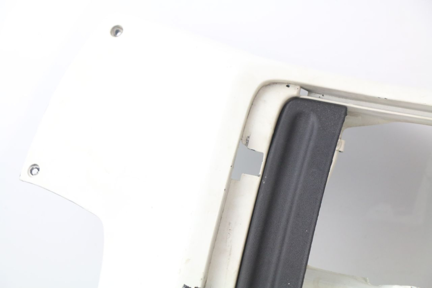 photo de TABLIER INTERIEUR PIAGGIO VESPA GTS SUPER IE 125 (2009 - 2016) - Vue rapprochée