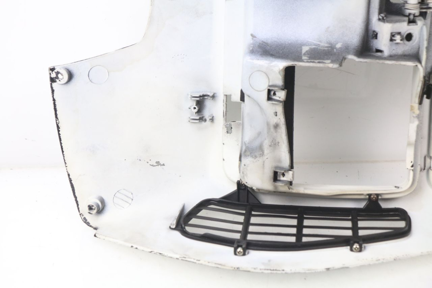 photo de TABLIER INTERIEUR PIAGGIO VESPA GTS SUPER IE 125 (2009 - 2016) - Autre angle de vue