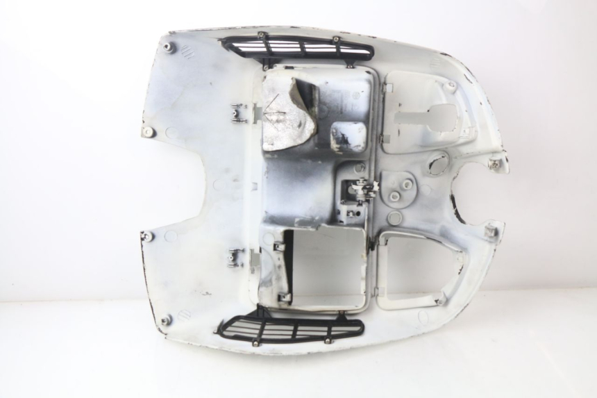 photo de TABLIER INTERIEUR PIAGGIO VESPA GTS SUPER IE 125 (2009 - 2016) - Vue d’ensemble