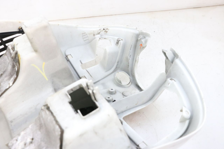 photo de TABLIER INTERIEUR PIAGGIO VESPA GTS SUPER IE 125 (2009 - 2016) - Zoom état d’usage