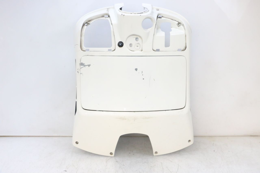 photo de TABLIER INTERIEUR PIAGGIO VESPA GTS SUPER IE 125 (2009 - 2016) - Gros plan technique