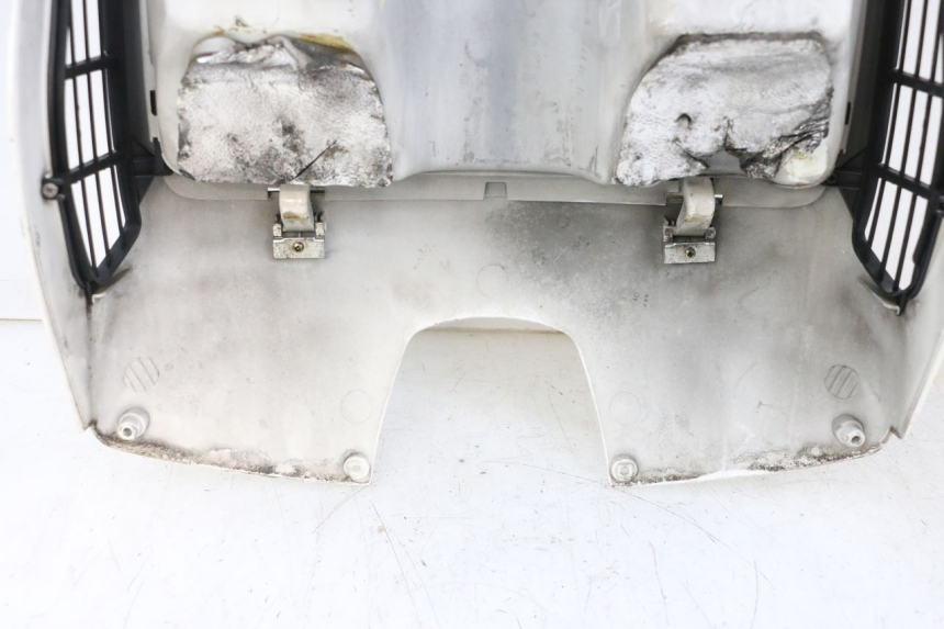 photo de TABLIER INTERIEUR PIAGGIO VESPA GTS SUPER IE 125 (2009 - 2016) - Gros plan technique