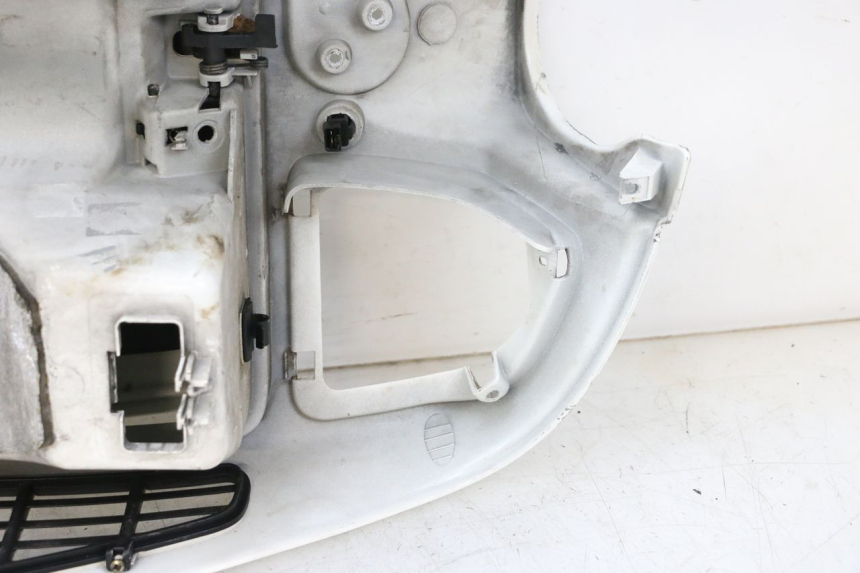 photo de TABLIER INTERIEUR PIAGGIO VESPA GTS SUPER IE 125 (2009 - 2016) - Pièce contrôlée