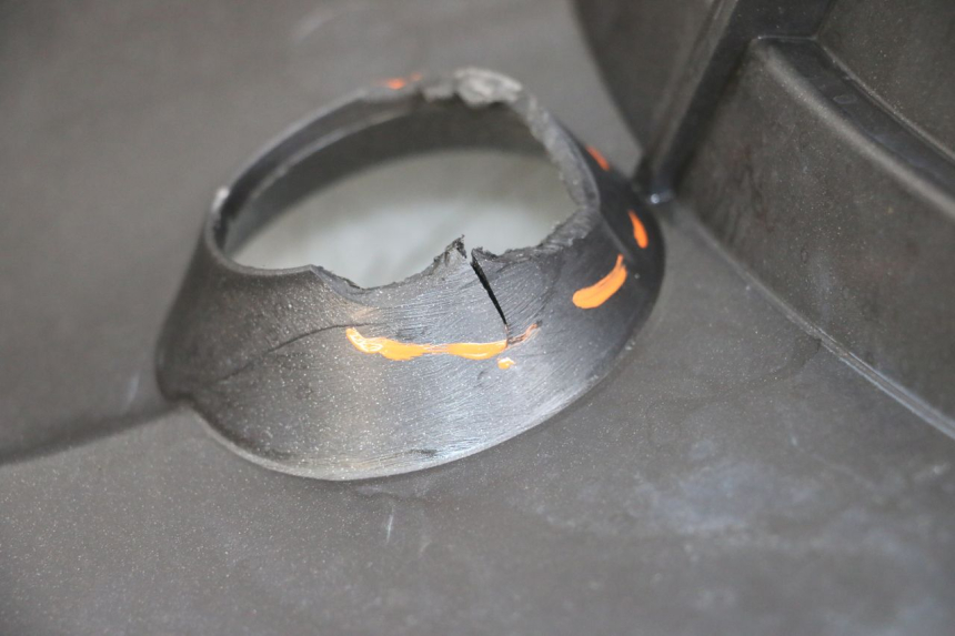 photo de TABLIER INTERIEUR PIAGGIO VESPA LX 2T 50 (2005 - 2013) - Points de fixation