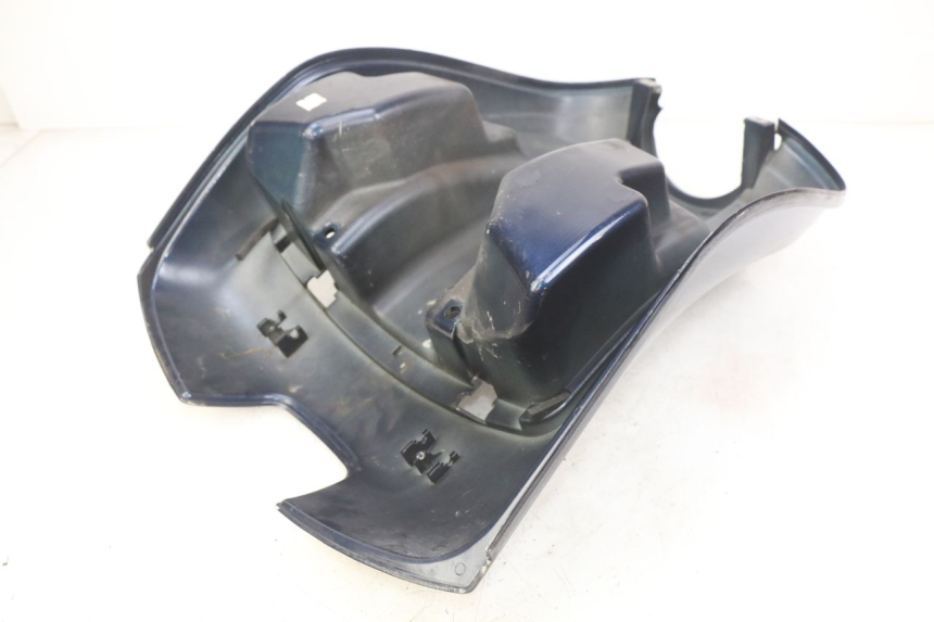 photo de TABLIER INTERIEUR PIAGGIO VESPA LXV 125 (2006 - 2009) - Marquages et références