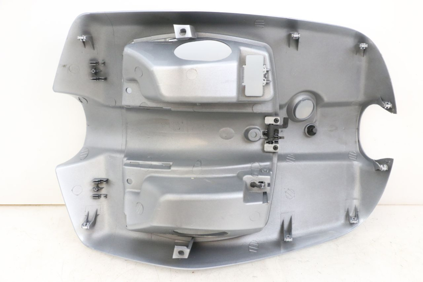 photo de TABLIER INTERIEUR PIAGGIO VESPA PRIMAVERA 4T 50 (2021 - 2024) - Autre angle de vue