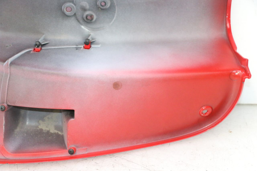photo de TABLIER INTERIEUR PIAGGIO VESPA S 2T 50 (2007 - 2014) - Vue rapprochée