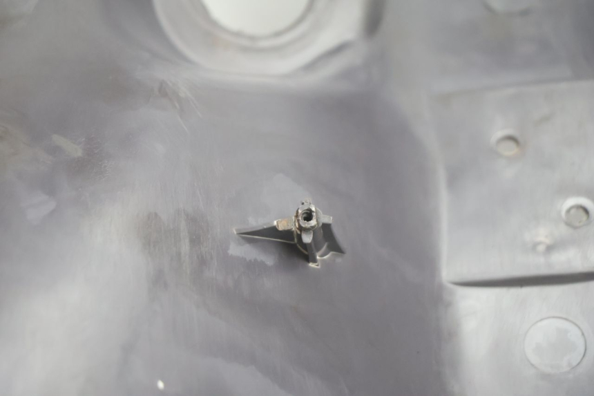 photo de TABLIER INTERIEUR PEUGEOT VIVACITY 100 (1999 - 2008) - Détail de la pièce