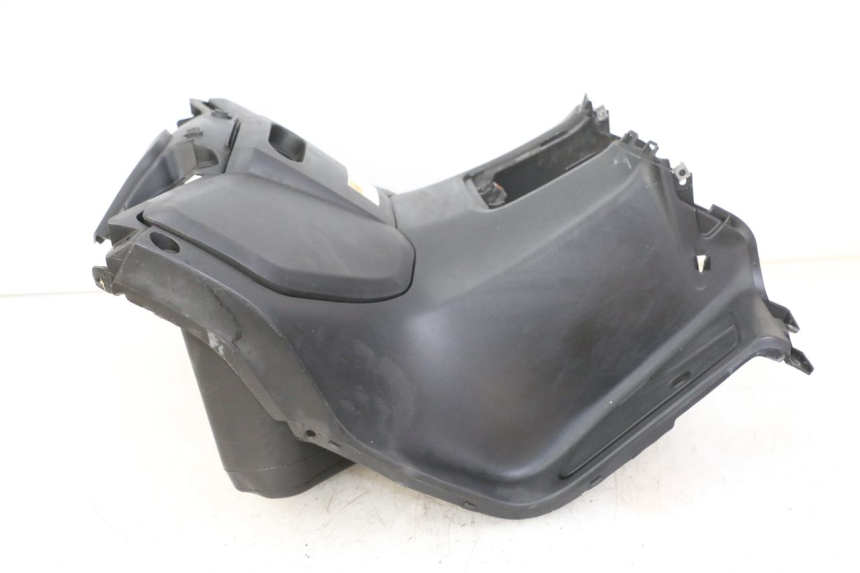 photo de TABLIER INTERIEUR YAMAHA X-MAX XMAX ABS 250 (2010 - 2012) - Vue rapprochée