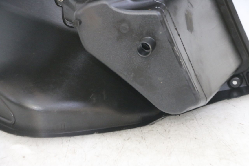 photo de TABLIER INTERIEUR YAMAHA X-MAX XMAX 125 (2010 - 2014)