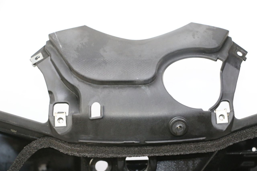 photo de TABLIER INTERIEUR YAMAHA X-MAX XMAX 125 (2010 - 2014)