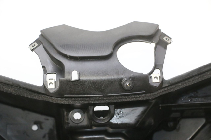 photo de TABLIER INTERIEUR YAMAHA X-MAX XMAX 125 (2010 - 2014)