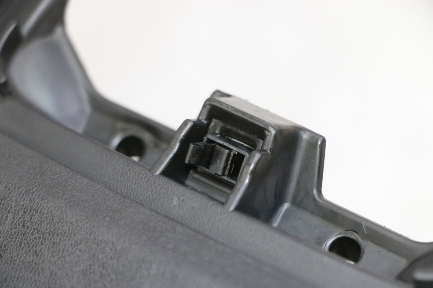 photo de TABLIER INTERIEUR YAMAHA X-MAX XMAX 125 (2010 - 2014)