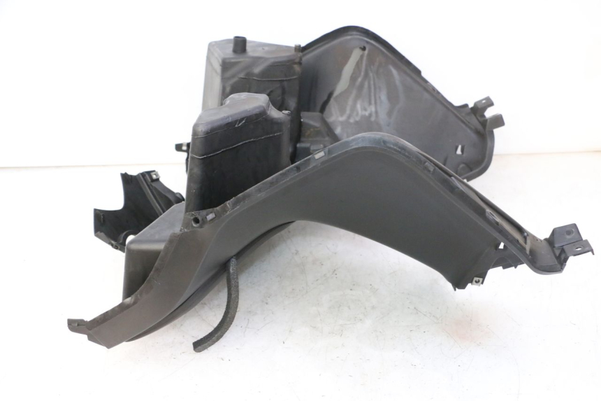 photo de TABLIER INTERIEUR YAMAHA X-MAX XMAX 125 (2010 - 2014)