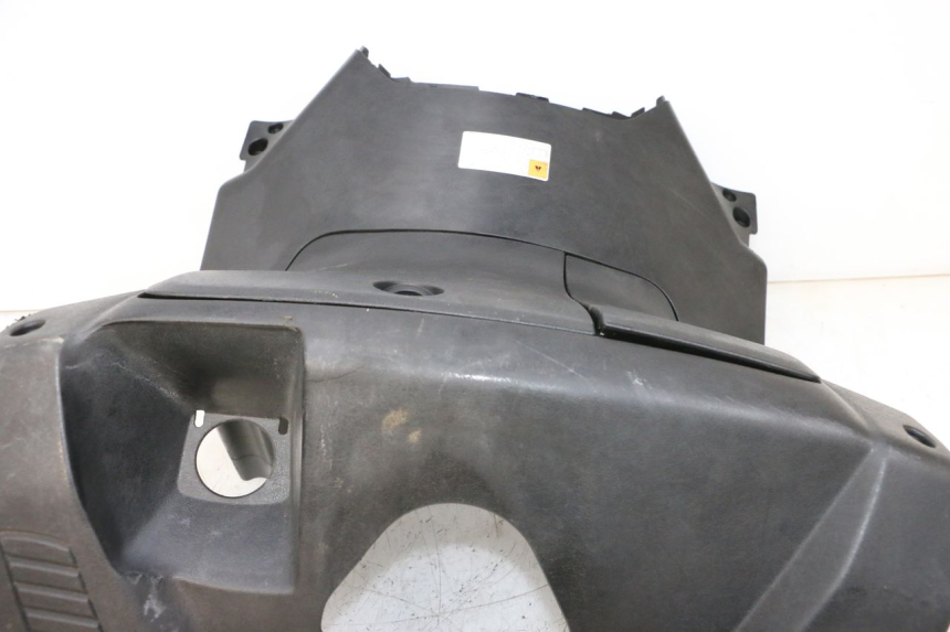 photo de TABLIER INTERIEUR YAMAHA XMAX X-MAX 125 (2006 - 2009) - Vue d’ensemble