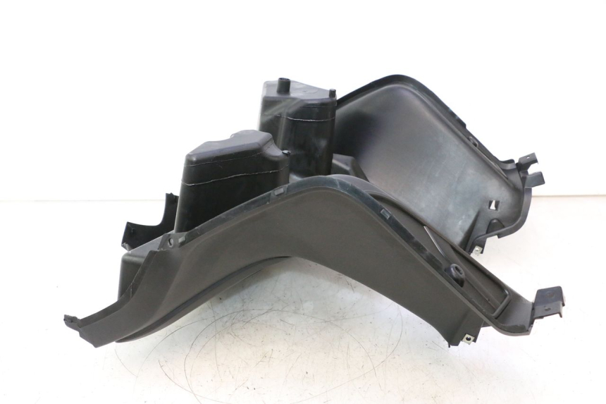 photo de TABLIER INTERIEUR YAMAHA X-MAX XMAX 125 (2010 - 2013) - Photo complémentaire