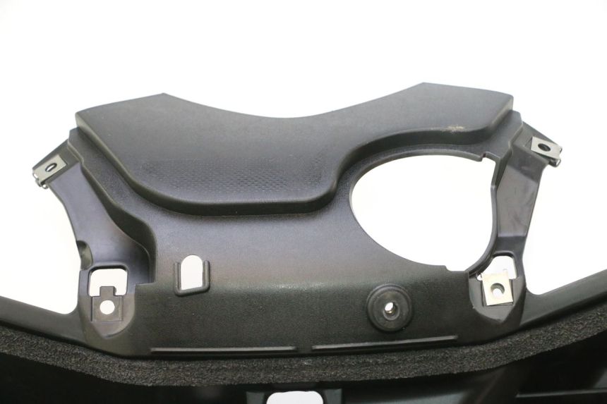 photo de TABLIER INTERIEUR YAMAHA X-MAX XMAX 125 (2010 - 2013) - Zoom état d’usage
