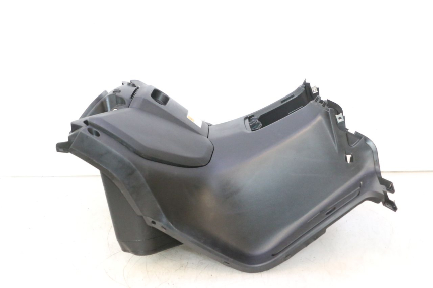 photo de TABLIER INTERIEUR YAMAHA X-MAX XMAX 125 (2010 - 2013) - Marquages et références