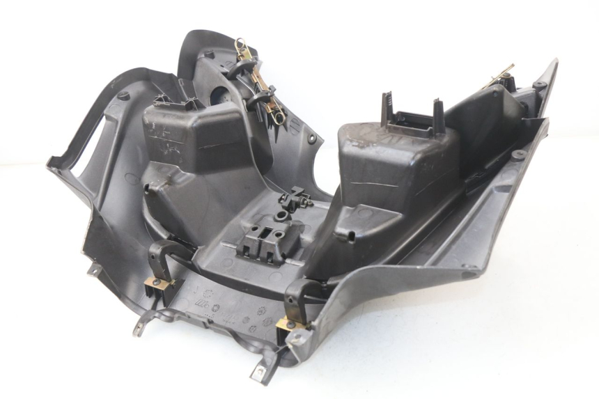 photo de TABLIER INTERIEUR PIAGGIO X9 EVOLUTION 125 (2003 - 2007)