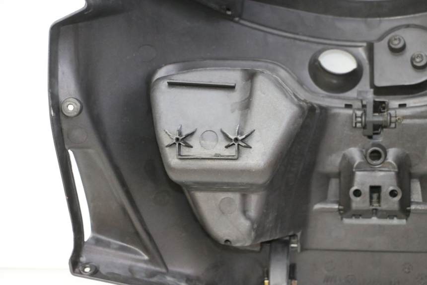 photo de TABLIER INTERIEUR PIAGGIO X9 EVOLUTION 125 (2003 - 2007)