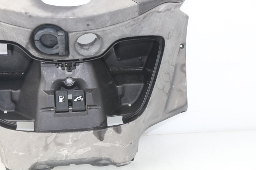 photo de TABLIER INTERIEUR PIAGGIO X9 125 (2000 - 2003)