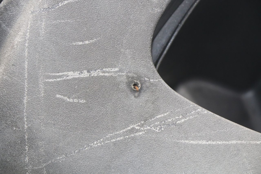 photo de TABLIER INTERIEUR PIAGGIO X9 125 (2000 - 2003)