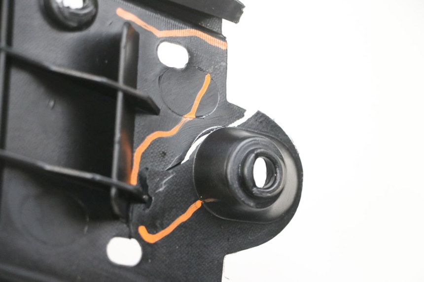 photo de TABLIER INTERIEUR PIAGGIO XEVO - X EVO 125 (2007 - 2016) - Photo complémentaire