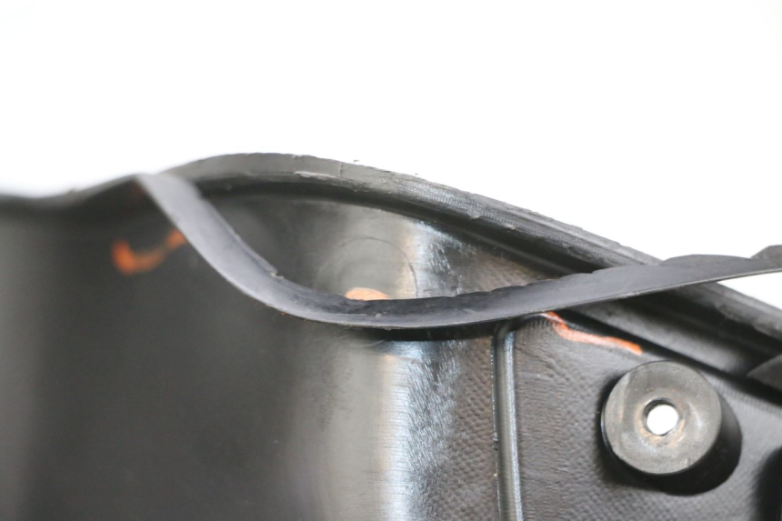 photo de TABLIER INTERIEUR PIAGGIO XEVO - X EVO 125 (2007 - 2016) - Inspection visuelle