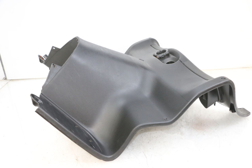 photo de TABLIER INTERIEUR PIAGGIO XEVO - X EVO 125 (2007 - 2016) - Zoom état d’usage