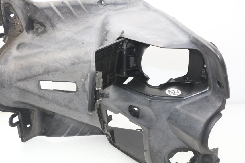 photo de TABLIER INTERIEUR YAMAHA CYGNUS X 125 (2004 - 2007)