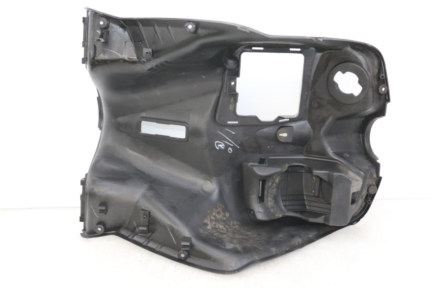 photo de TABLIER INTERIEUR YAMAHA CYGNUS X 125 (2004 - 2007)