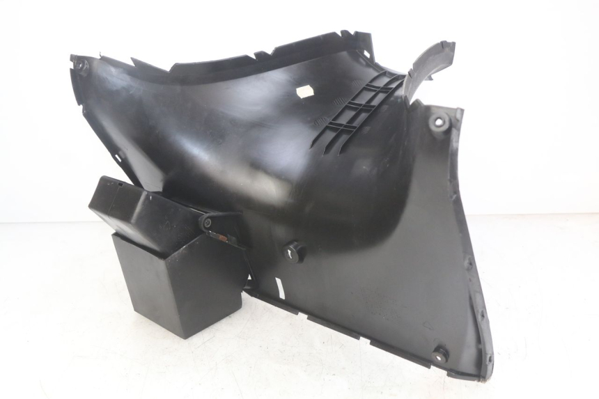 photo de TABLIER INTERIEUR YAMAHA YP MAJESTY 125 (2007 - 2010)