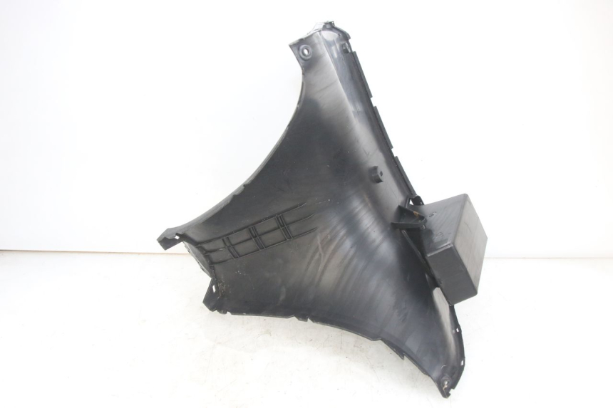 photo de TABLIER INTERIEUR YAMAHA YP MAJESTY 125 (1998 - 2001)