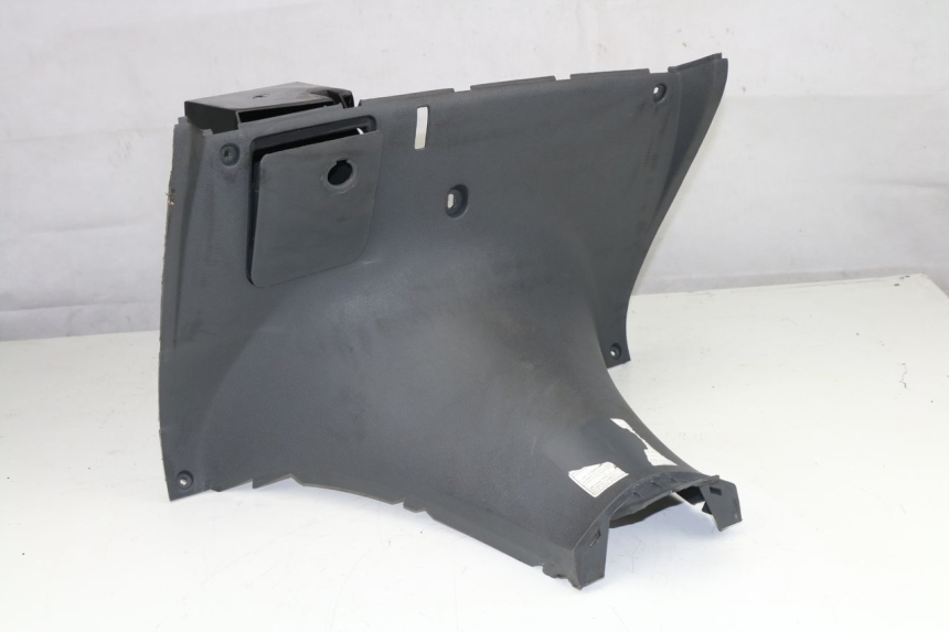 photo de TABLIER INTERIEUR YAMAHA YP MAJESTY 125 (2007 - 2010)