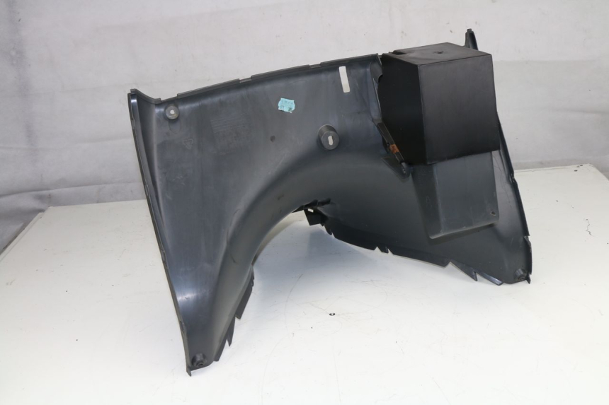 photo de TABLIER INTERIEUR YAMAHA YP MAJESTY 125 (2007 - 2010)