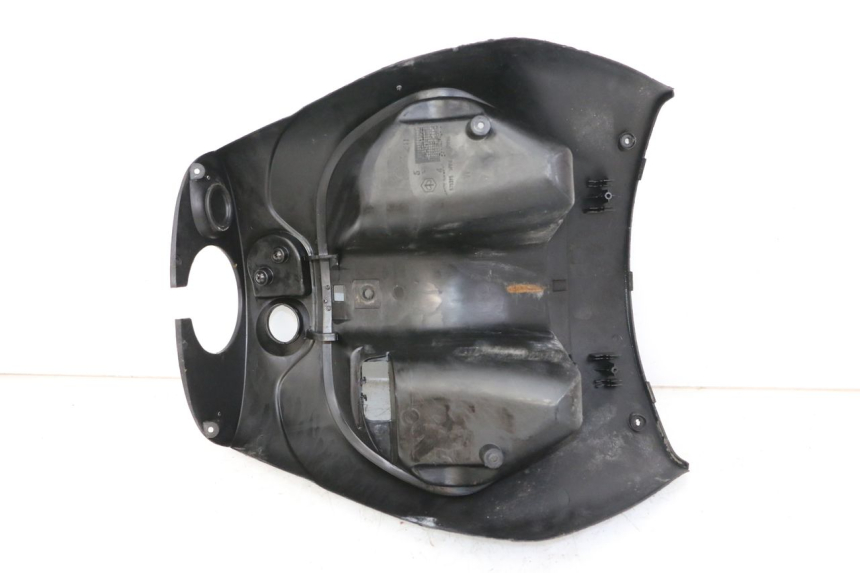 photo de TABLIER INTERIEUR PIAGGIO ZIP 4T 50 (2018 - 2020) - Points de fixation