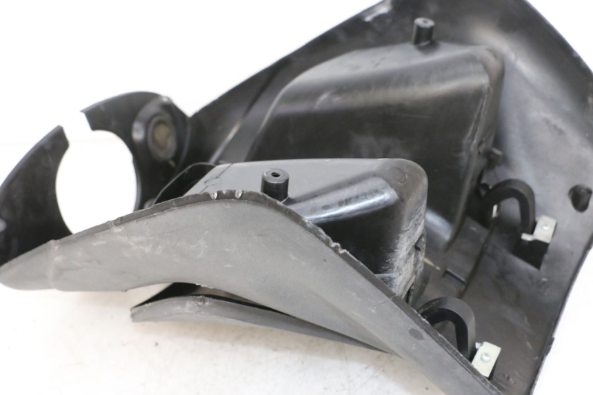 photo de TABLIER INTERIEUR PIAGGIO ZIP 4T 50 (2018 - 2020) - Points de fixation