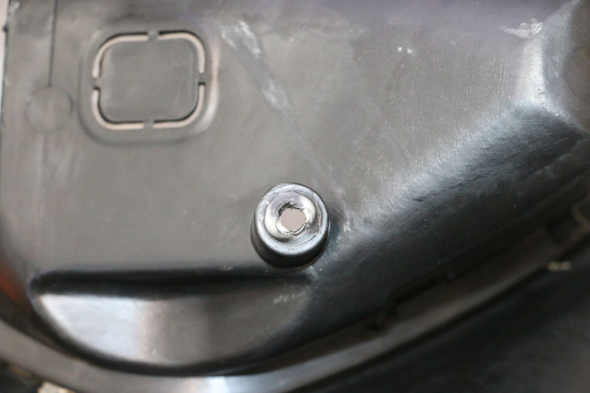 photo de TABLIER INTERIEUR PIAGGIO ZIP IGET 4T 50 (2021 - 2023) - Détail de la pièce