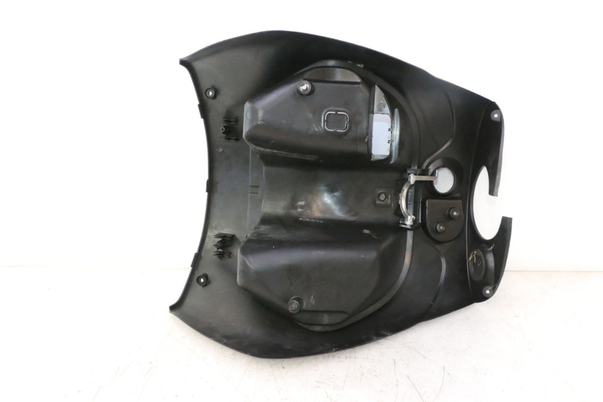 photo de TABLIER INTERIEUR PIAGGIO ZIP IGET 4T 50 (2021 - 2023) - Vue d’ensemble