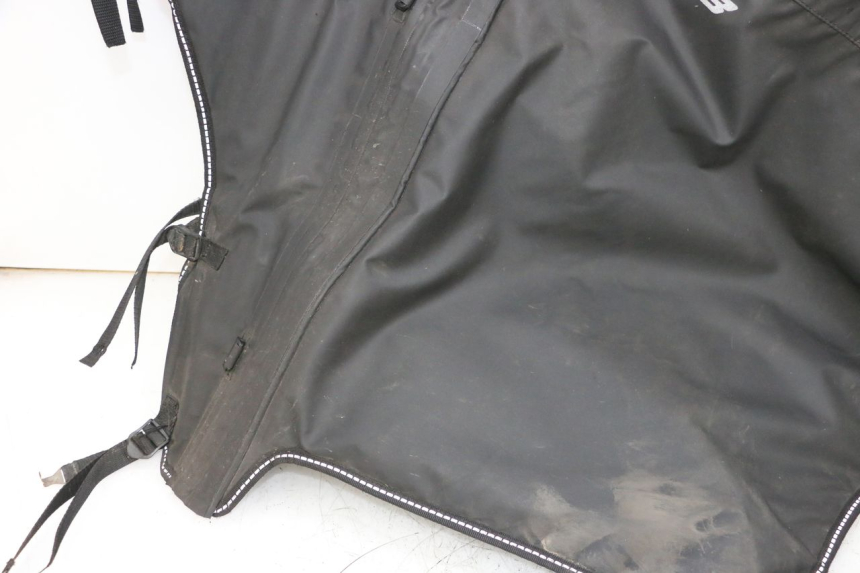 photo de TABLIER PROTECTION PIAGGIO MP3 HPE 300 (2019 - 2026) - Zoom état d’usage