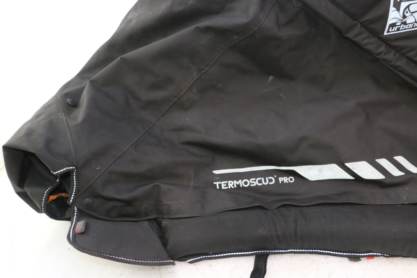 photo de TABLIER PROTECTION PIAGGIO MP3 HPE 530 (2022 - 2026) - Zoom qualité
