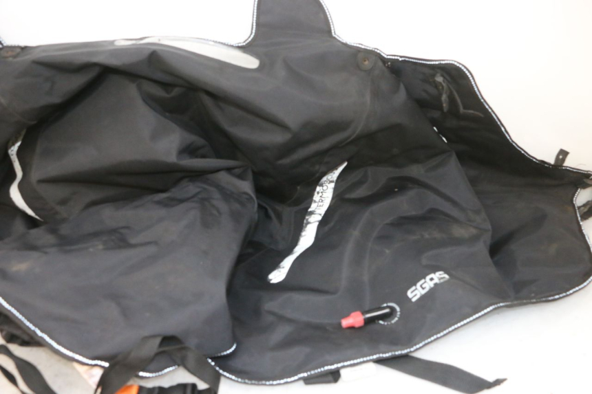 photo de TABLIER PROTECTION PIAGGIO MP3 500 (2016 - 2018) - Détail de la pièce