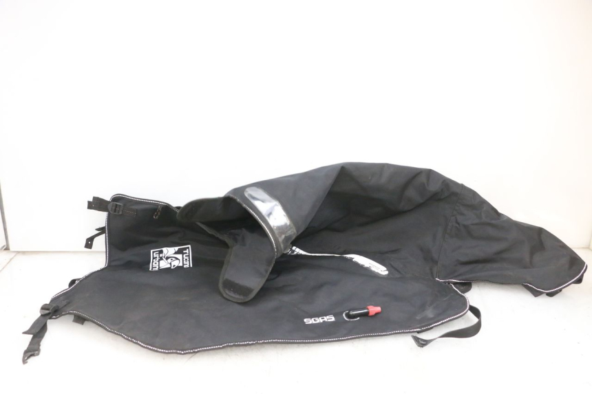 photo de TABLIER PROTECTION PIAGGIO MP3 500 (2016 - 2018) - Détails caractéristiques