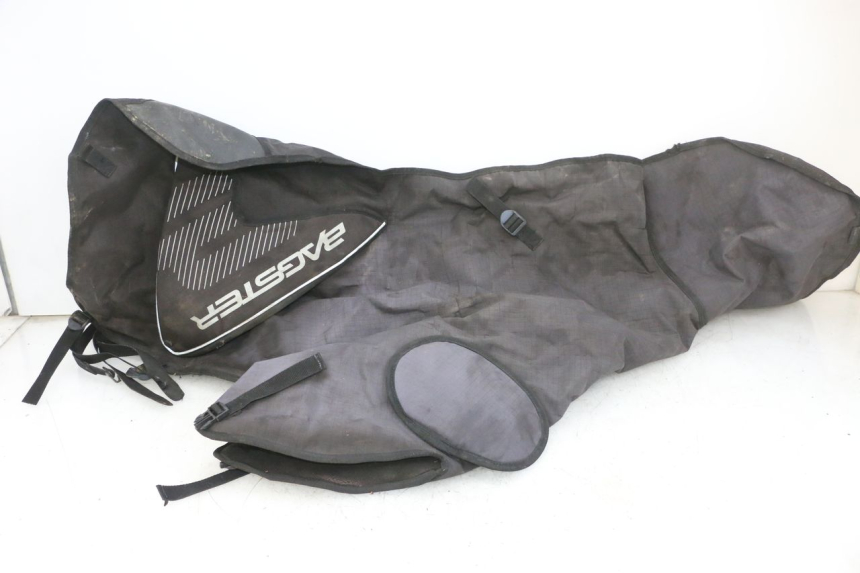 photo de TABLIER PROTECTION PIAGGIO XEVO - X EVO 125 (2007 - 2016) - Zoom qualité