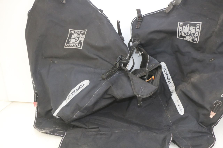 photo de TABLIER PROTECTION YAMAHA HW XENTER 125 (2011 - 2017)