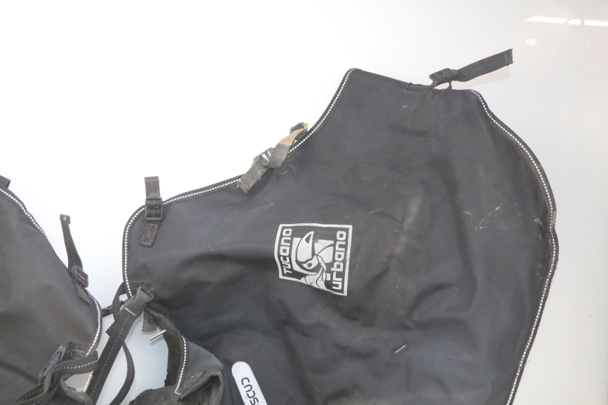 photo de TABLIER PROTECTION YAMAHA HW XENTER 125 (2011 - 2017)