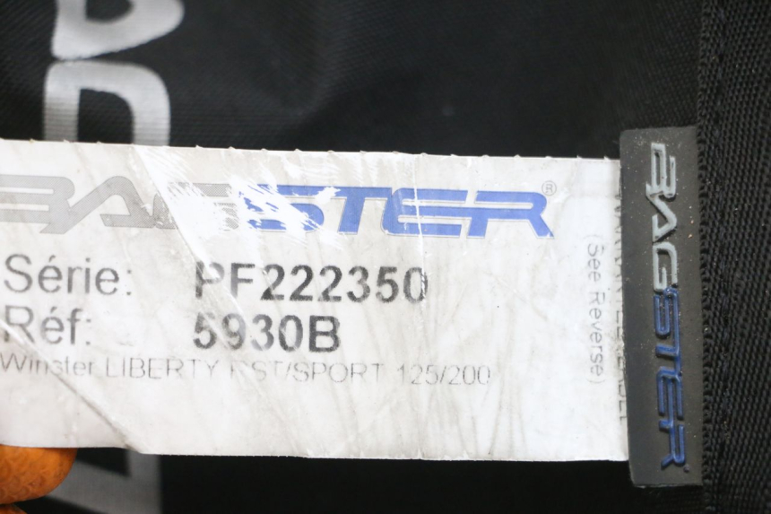 photo de TABLIER PROTECTION PIAGGIO ZIP 4T 50 (2018 - 2020) - Gros plan technique