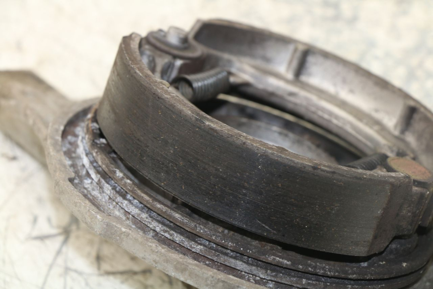 photo de TAMBOUR ARRIERE DAELIM VT 125 (1998 - 2003)