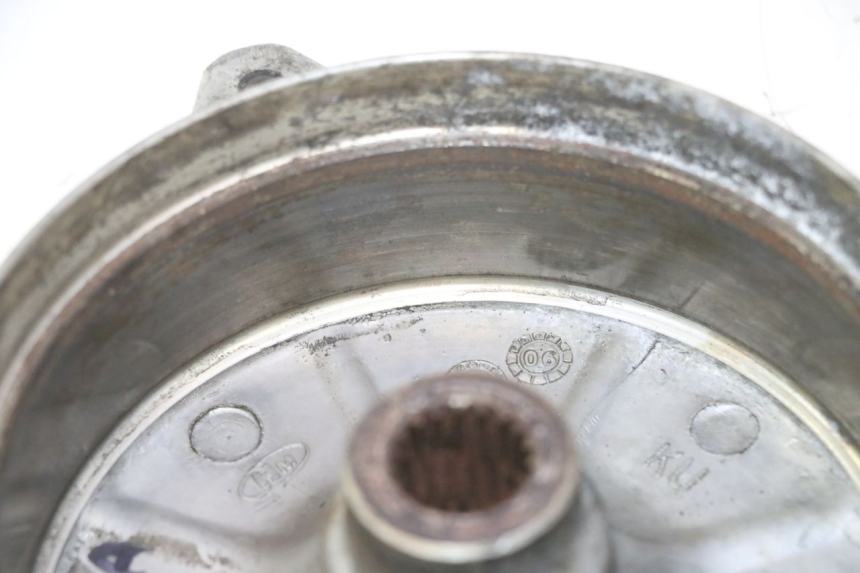 photo de TAMBOUR ARRIERE HONDA SCV LEAD 100 (2003 - 2007) - Points de fixation
