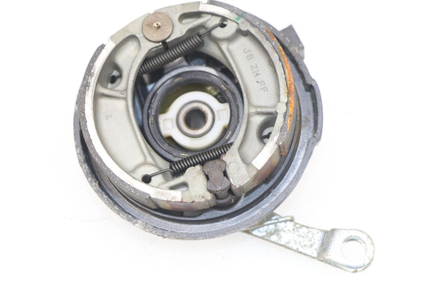 photo de TAMBOUR AVANT HONDA NPS ZOOMER 50 (2004 - 2013) - Gros plan technique